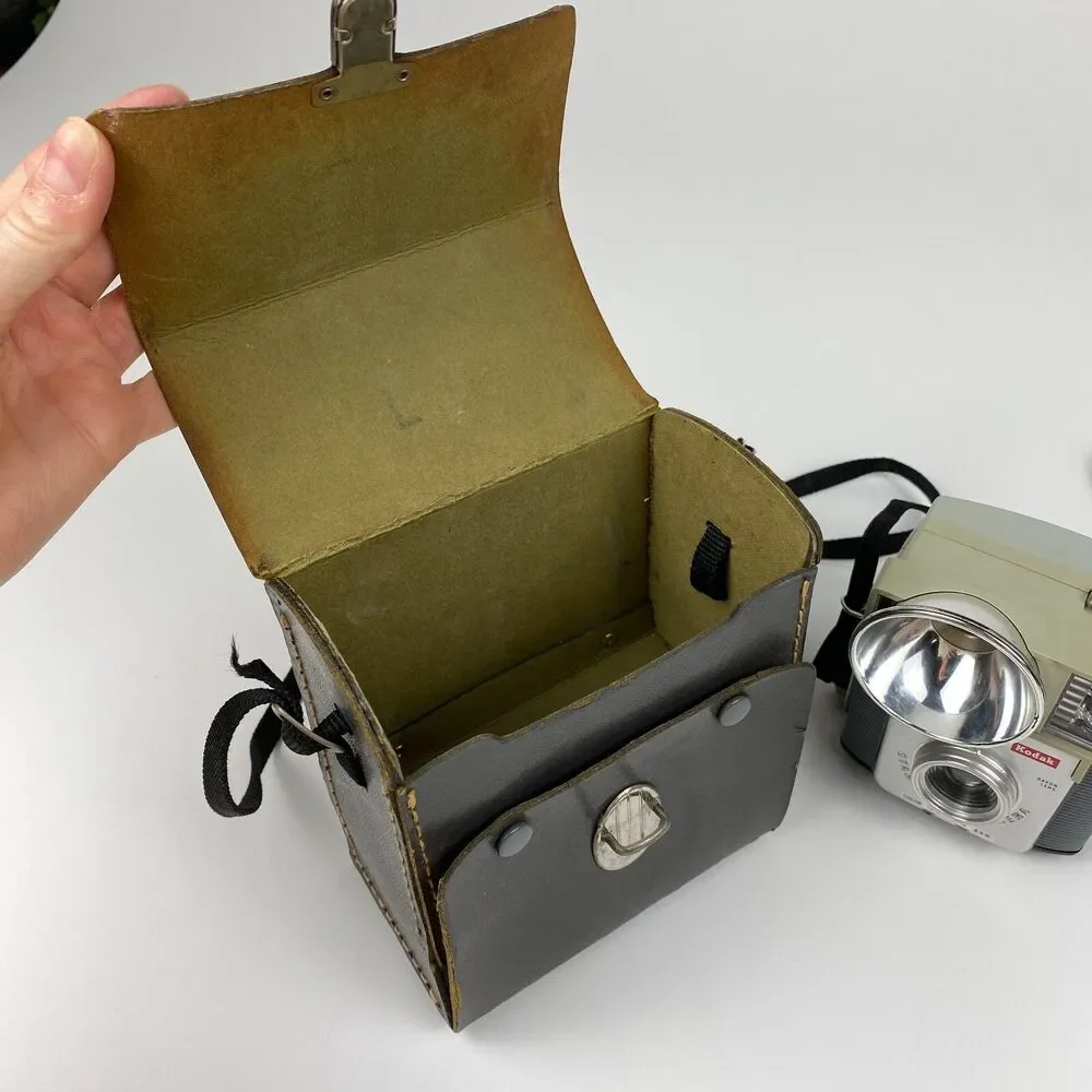 VTG Kodak Brownie STARMITE CAMERA 1960s Collectible Decor Gift UNTESTED AS-IS